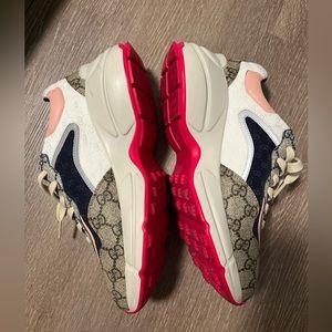 Authentic - Gucci Rhyton pink shoes Women 8.5